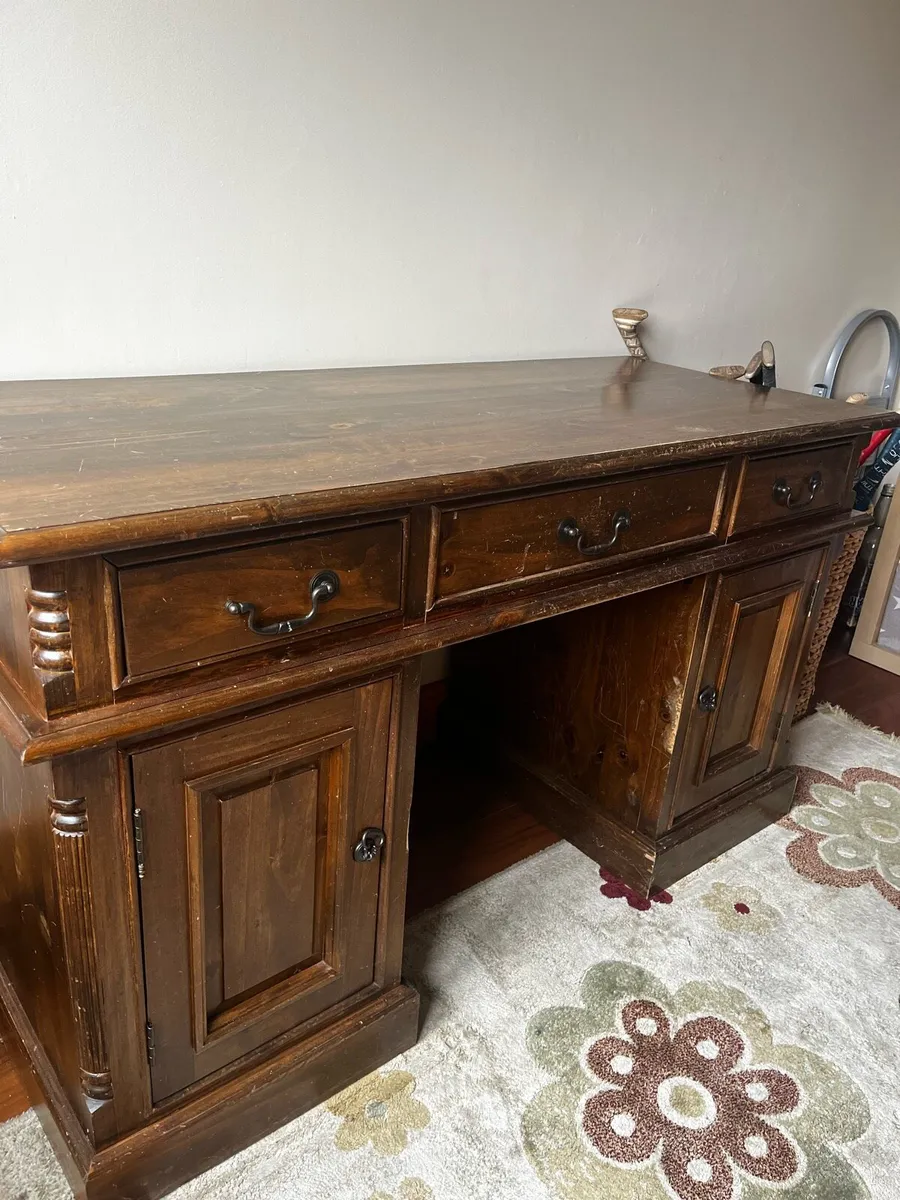 Desk - Image 3