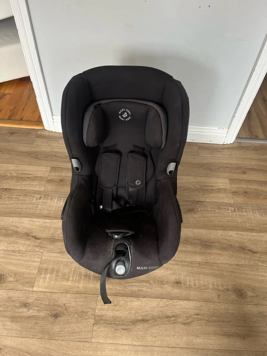 Child car seat - Image 1