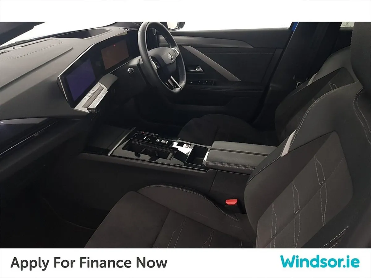 Opel Astra GS 54kwh EV 155PS - Image 4