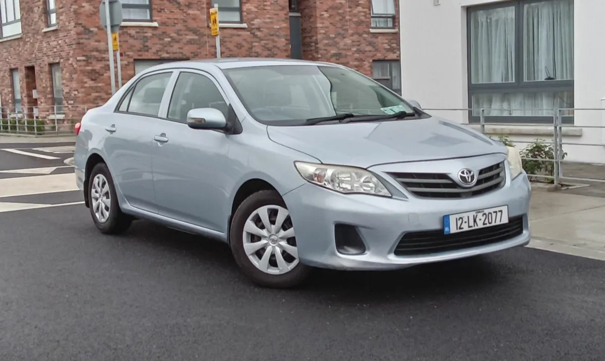 Toyota Corolla 2012 - Image 2