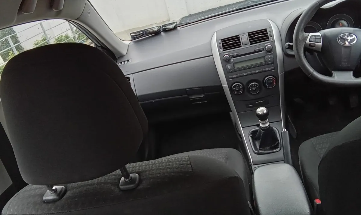 Toyota Corolla 2012 - Image 3