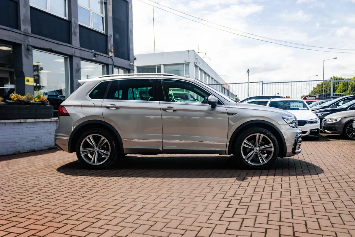 2.0TDI R-LINE FOUR MOTION 5DR ESTATE AUTO 4WD // I - Image 3