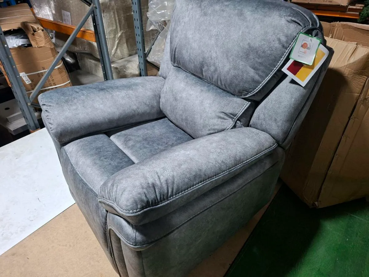 New reclining chair - Image 2
