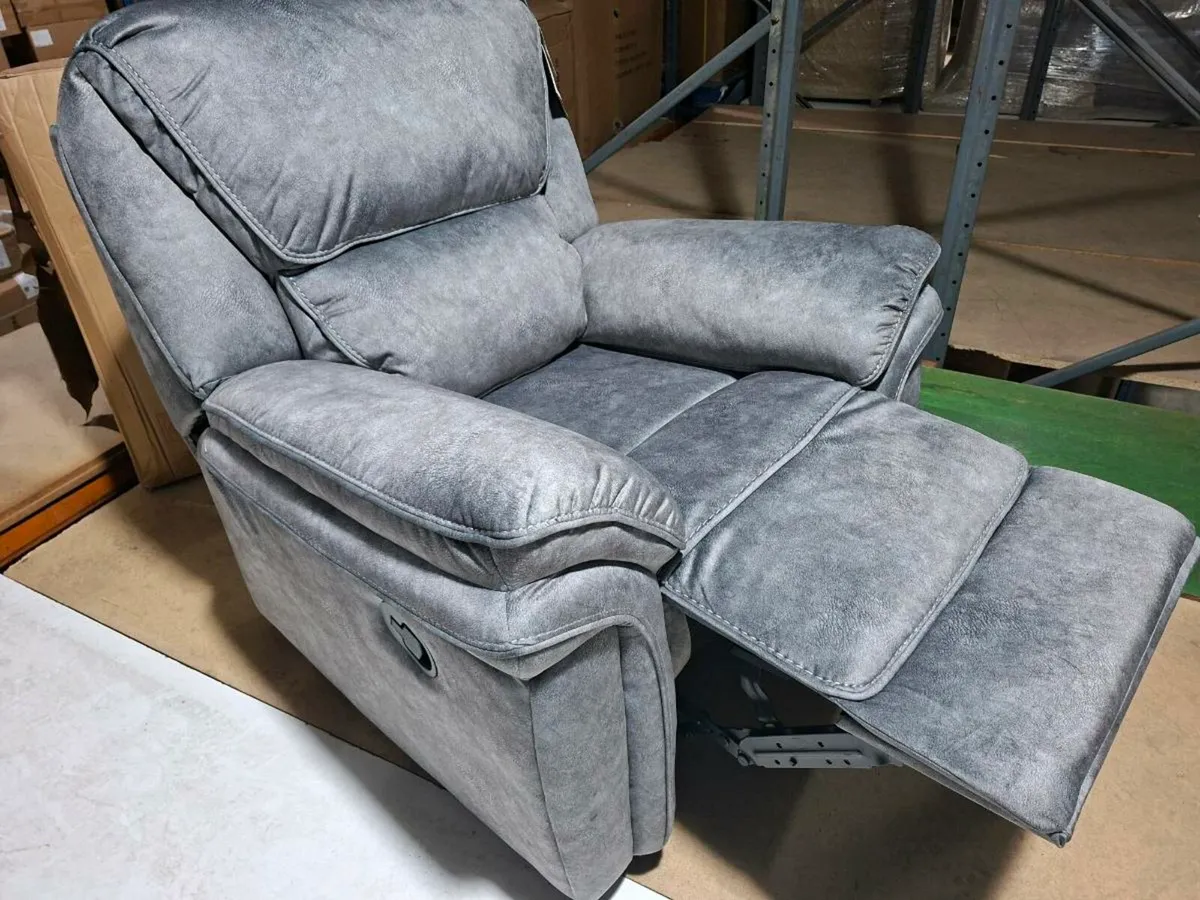 New reclining chair - Image 3
