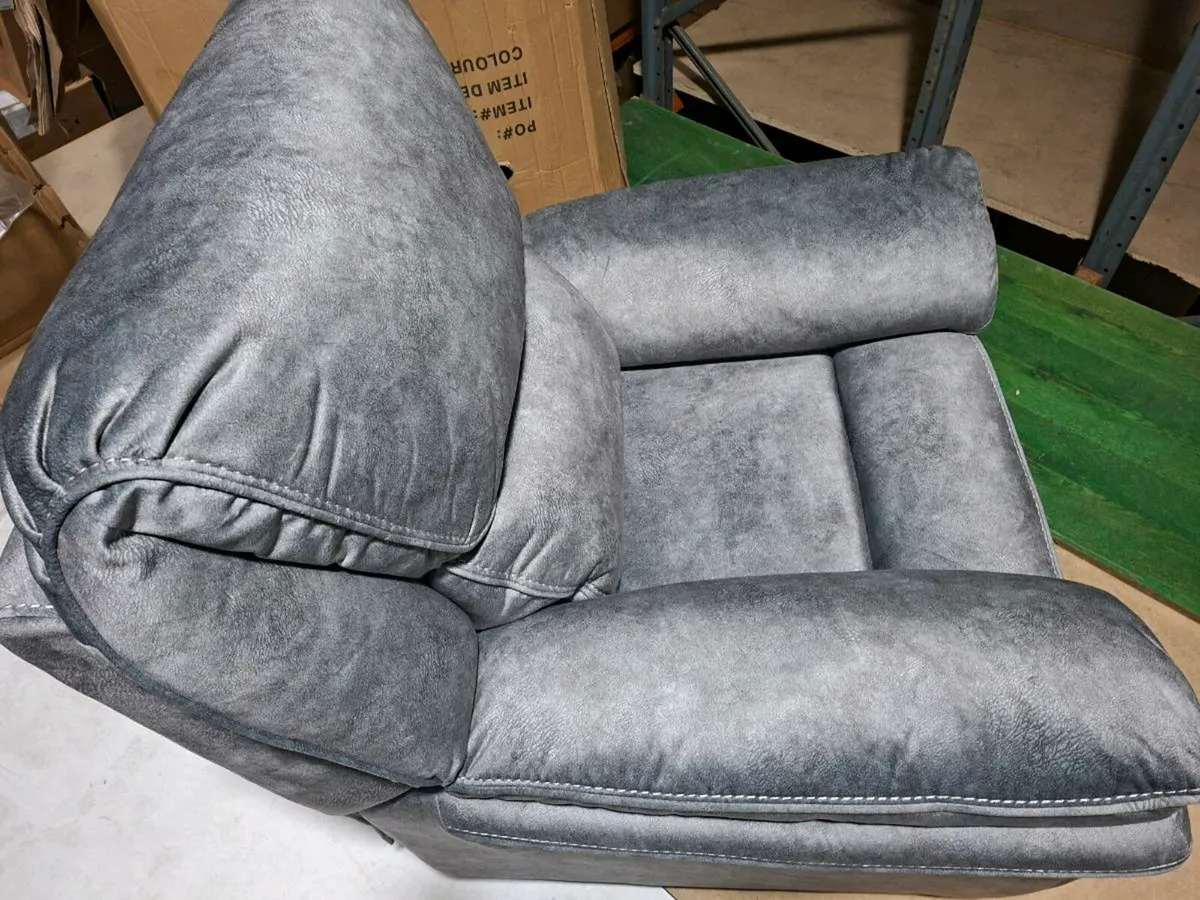 New reclining chair - Image 4