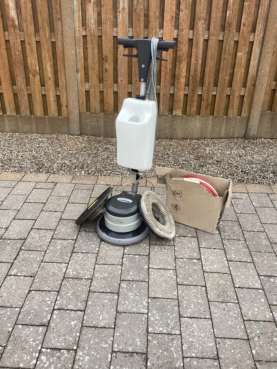 Commercial Floor cleaner - Image 2