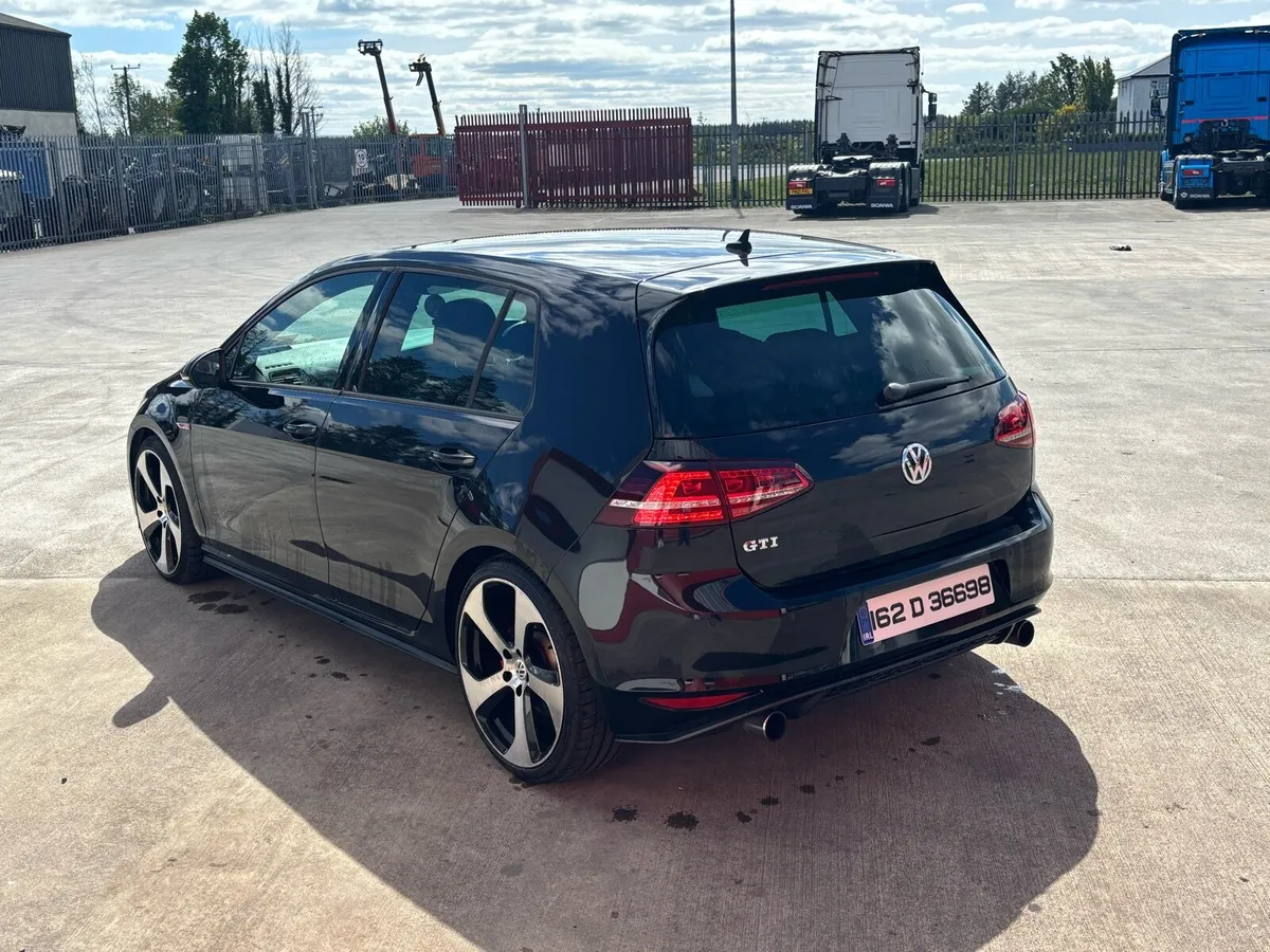 Volkswagen Golf GTI - Image 3