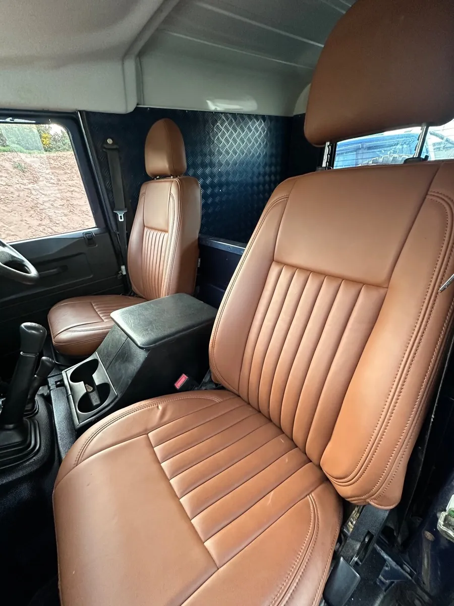 Land Rover Defender 2007 - Image 3
