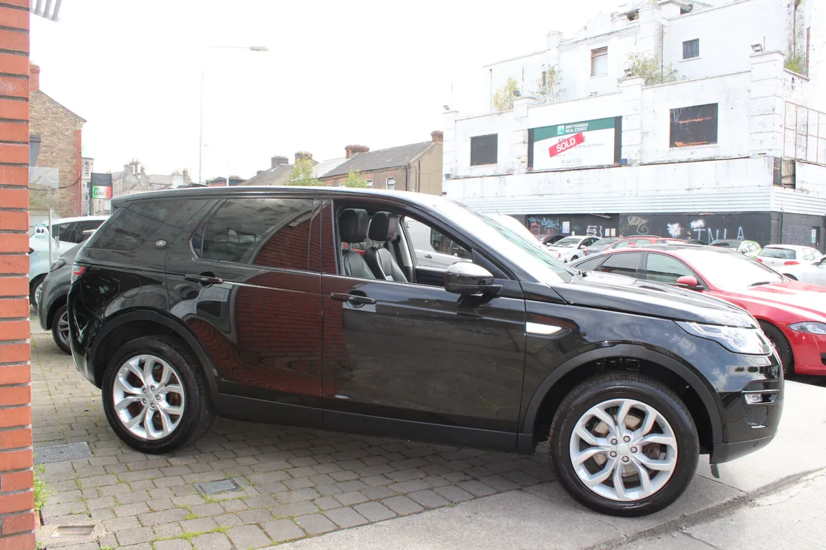 Land Rover Discovery Sport 2.0 HSE AUTO 7 SEA 2018 - Image 3