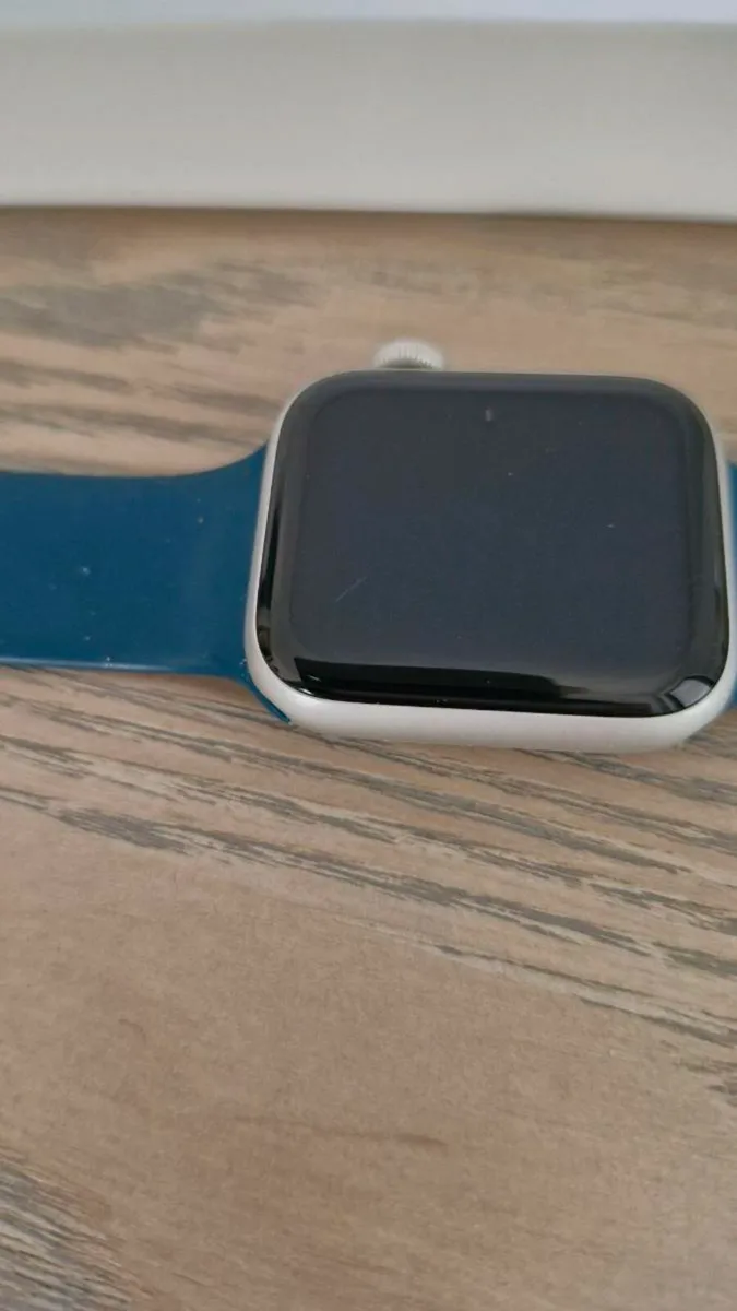 Apple Watch - Image 1