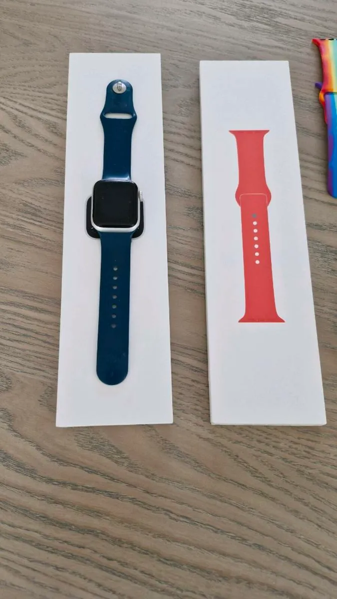 Apple Watch - Image 2