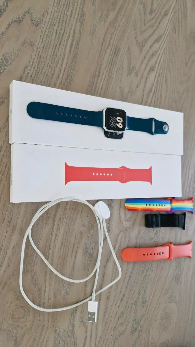 Apple Watch - Image 4