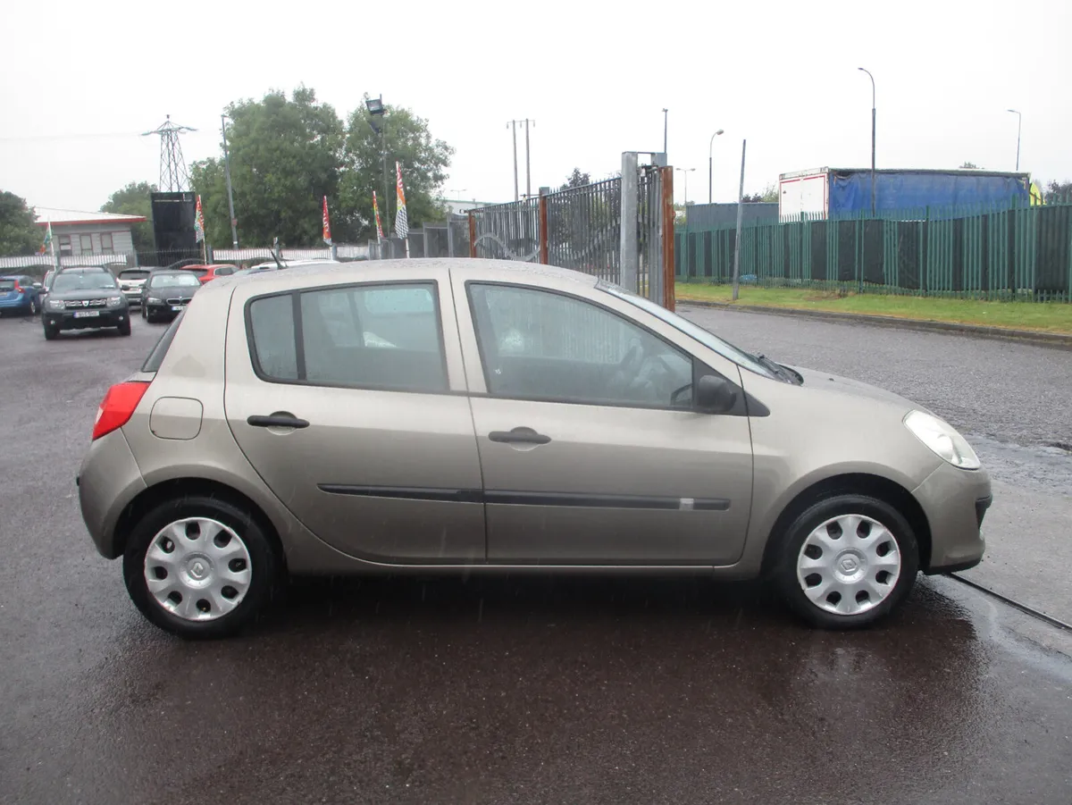 Renault Clio 2008 ONLY 101KLMS - Image 2