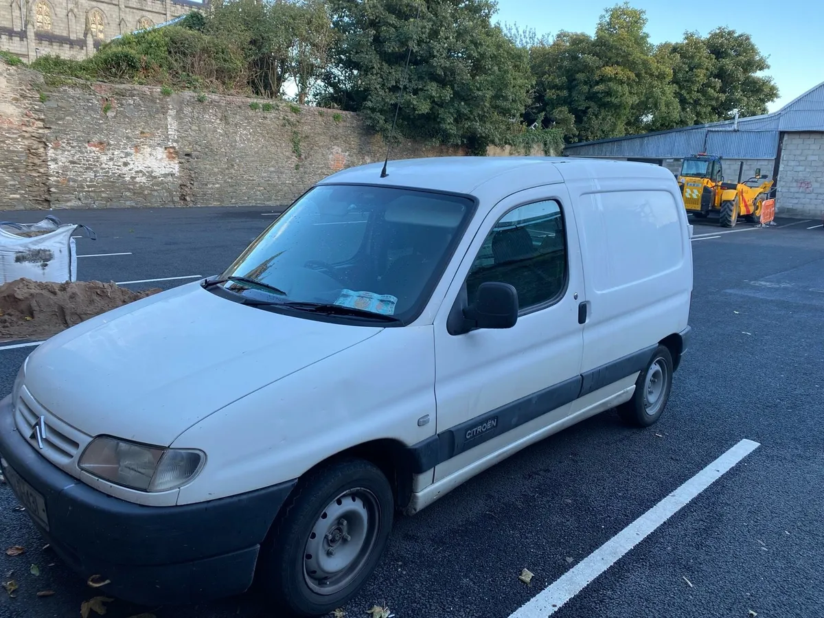 Berlingo van