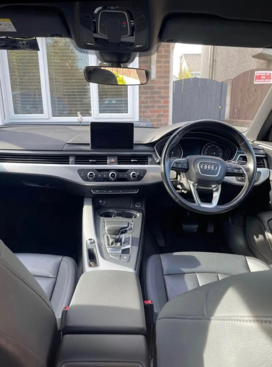 Audi A4 2016 - Image 2
