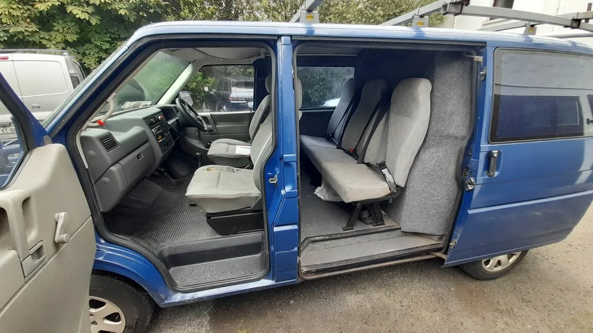 VW T4 CREWCAB. 1.9 new doe - Image 2