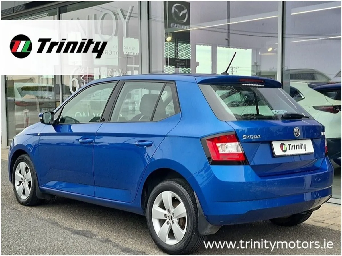Skoda Fabia Low KMS Ambition 1.0 MPI 60 BHP Trini - Image 3