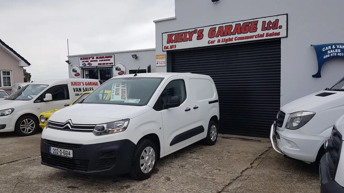 Citroen Berlingo 202D MINT ONE OWNER VAT INVOICE - Image 3