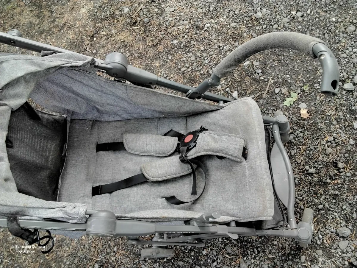 Buggy, light and compact, great for plane - Image 3