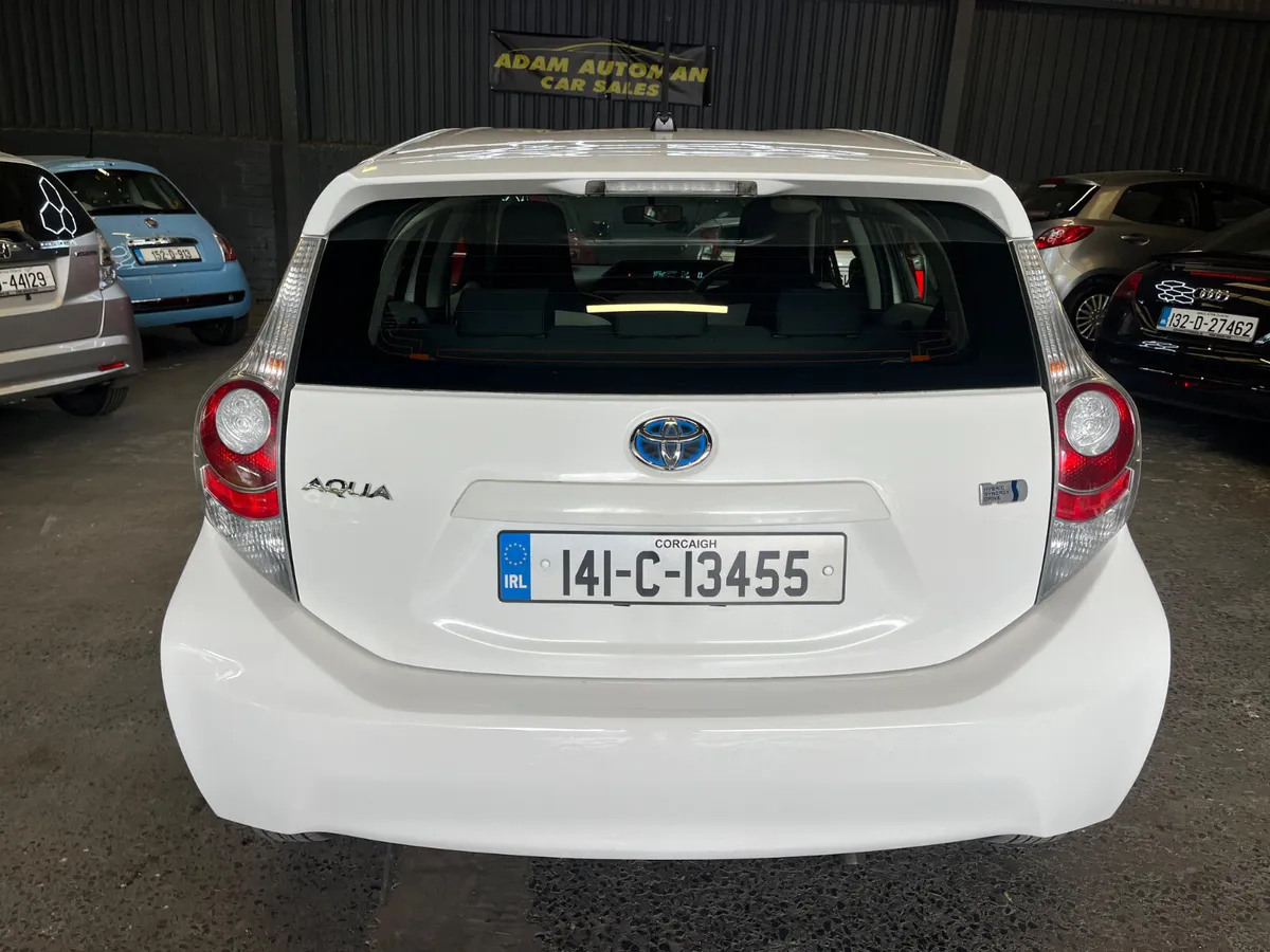 Toyota Aqua 2014 - Image 4