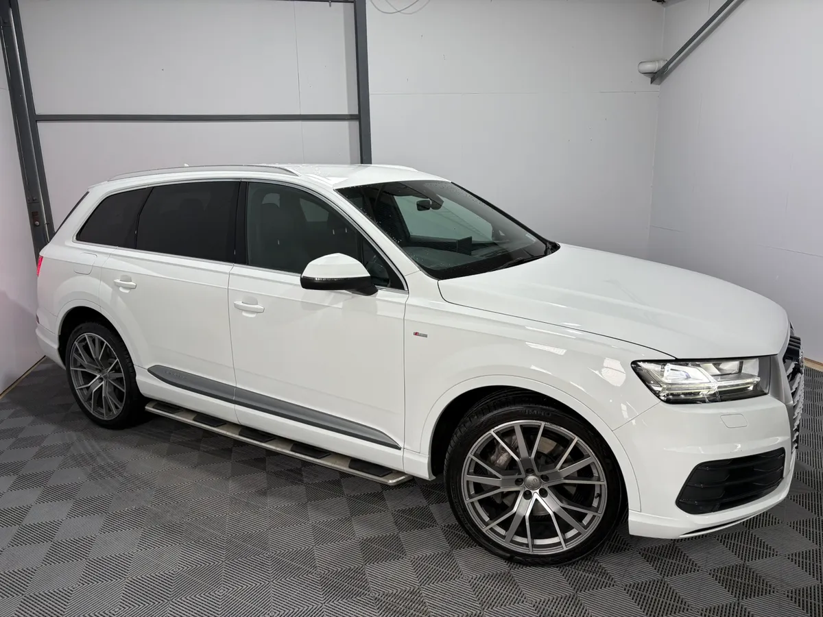 18 Audi Q7 S-Line 3.0 TDi Quattro 7 Seats - Image 3
