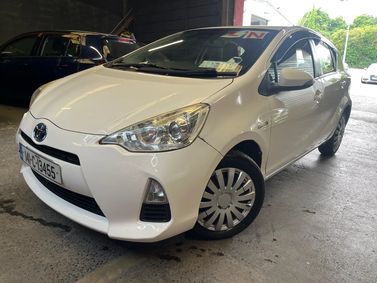 Toyota Aqua 2014 - Image 2