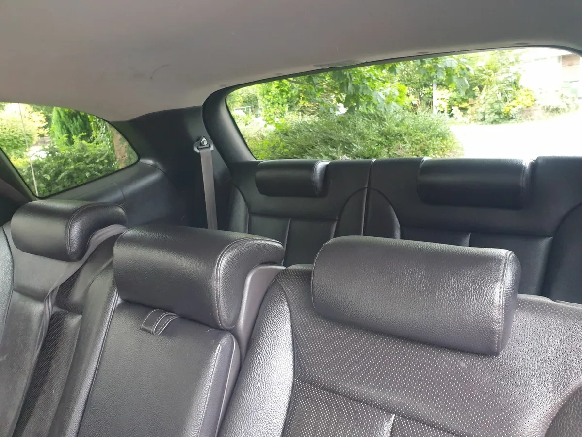 Hyundai Santa Fe 2012 - Image 3