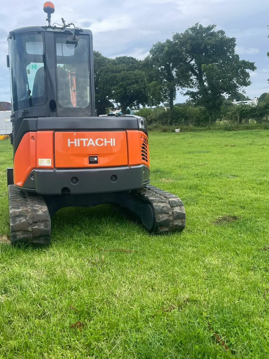 Hitachi Zaxis 52U - Image 3