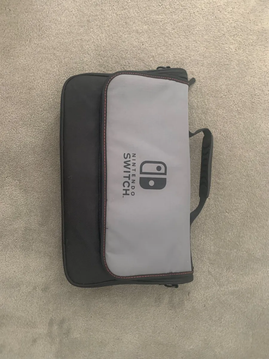 Nintendo switch carry bag - Image 1