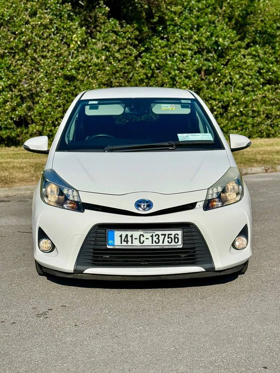 Toyota Yaris - AUTO Hybrid - Image 2