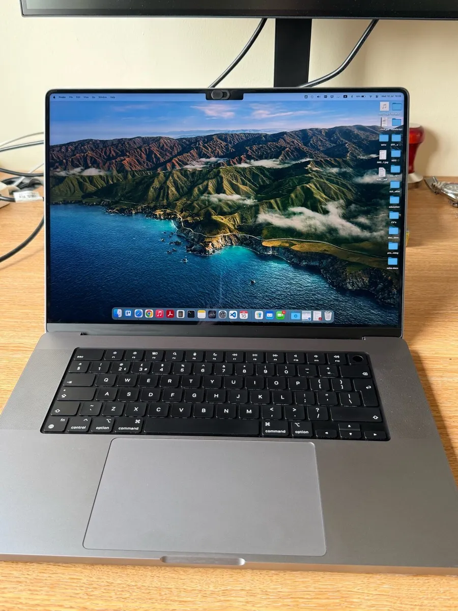 Macbook Pro 16" M2 - 16gb- 500gb- 12 CPU - 19 GPU - Image 1