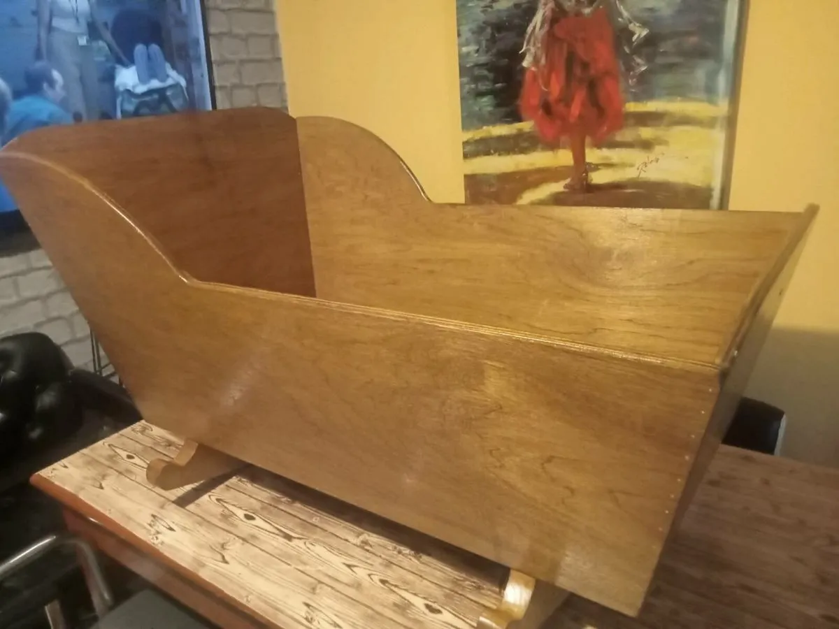 Hand crafted Rocking Cradle - Image 4