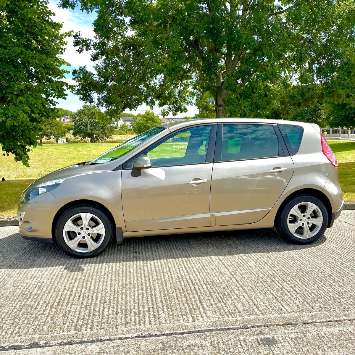 RENAULT SCENIC DCI  NCT 07/26 TAX 01/26 - Image 3