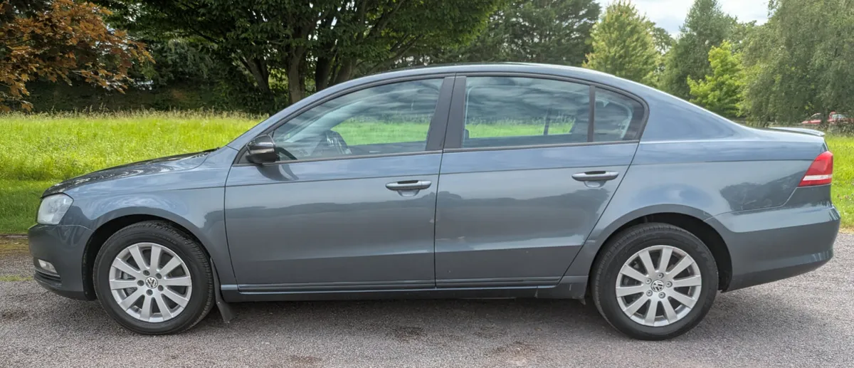 Volkswagen Passat 1.6 TDI BLUEMOTION - Image 4