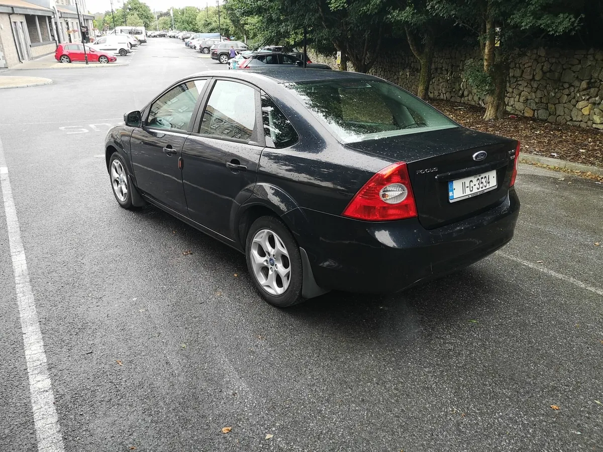 2011 Ford Focus 1.6 Diesel Saloon - Image 2