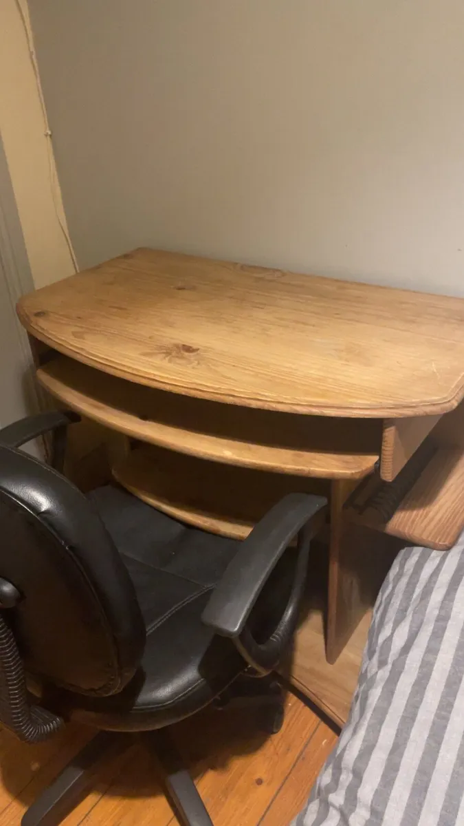Mexican pine computer table and chair - Image 2