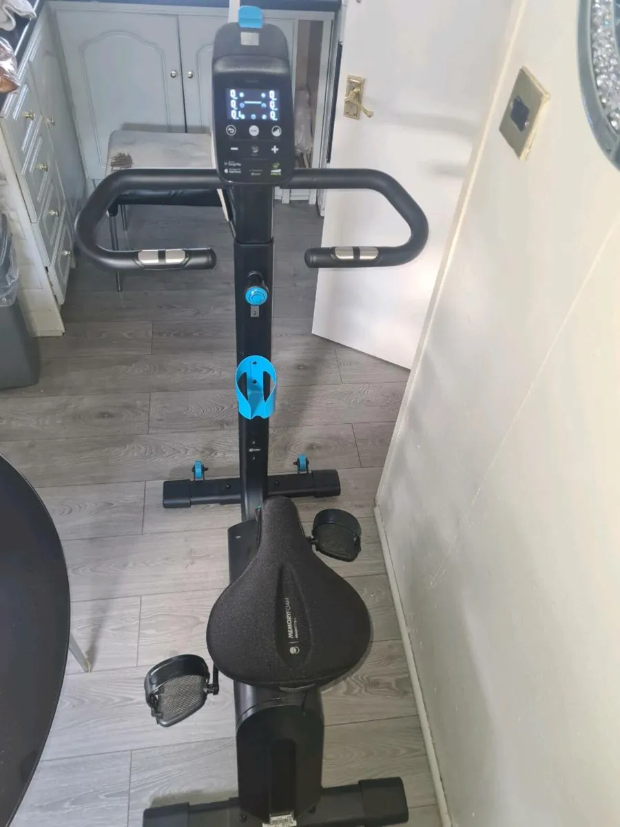 Digital exercise bike - Image 2