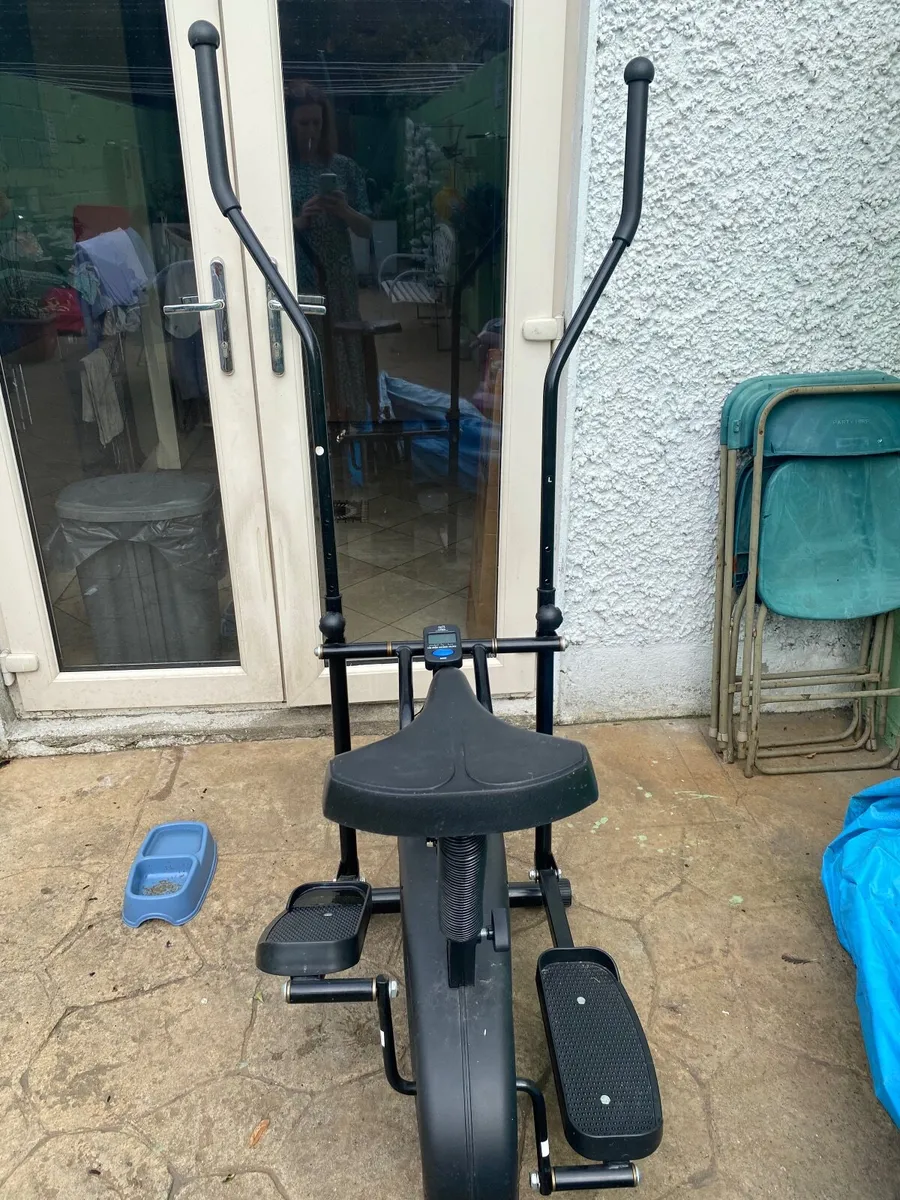 Barely used cross trainer - Image 2