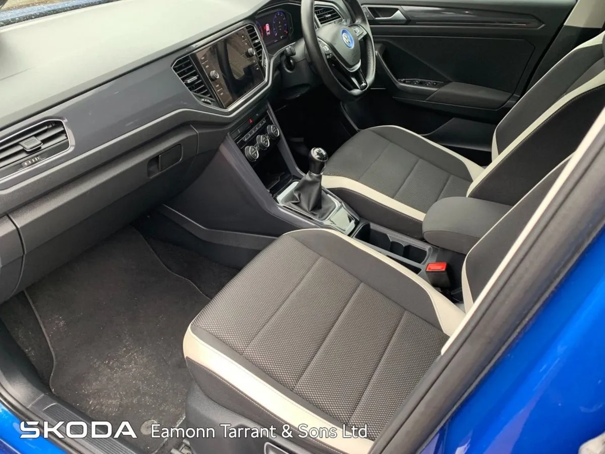 Volkswagen T-Roc 1.5 TSI 150bhp R-line - Image 3