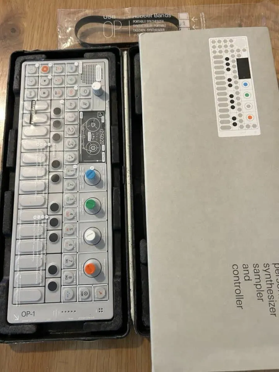 Teenage Engineering OP-1 - Image 4