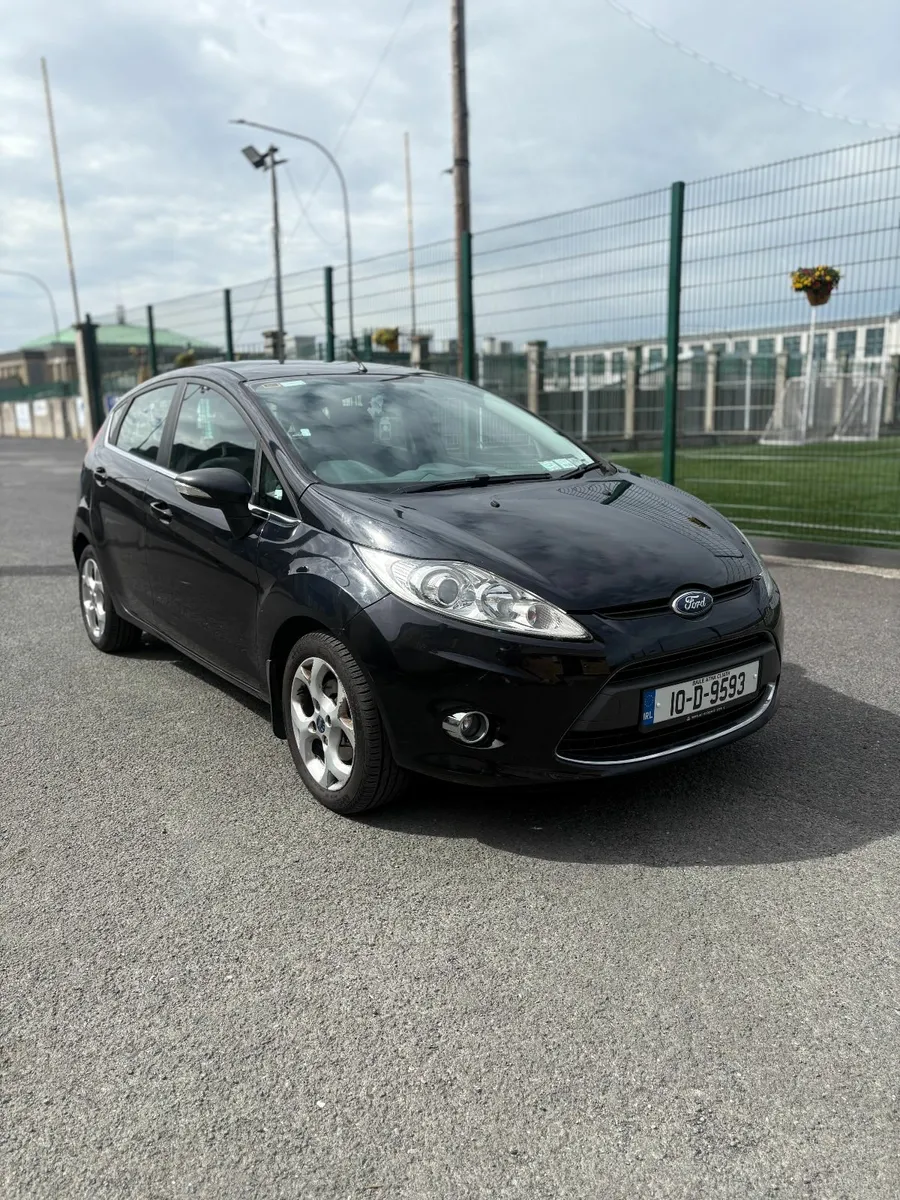 Ford Fiesta 2010 - Image 1