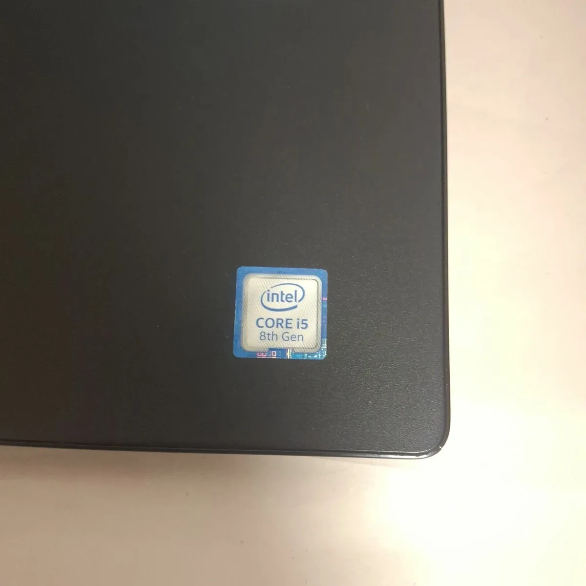 Dell Latitude 3400 | i5-8250U | 16GB RAM | 256GB S - Image 2