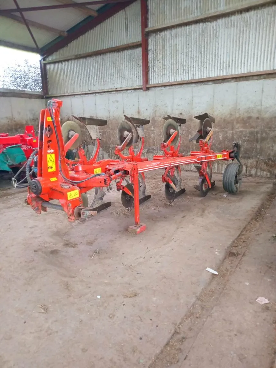 Kuhn Multi Master 122 4 furrow plough - Image 1