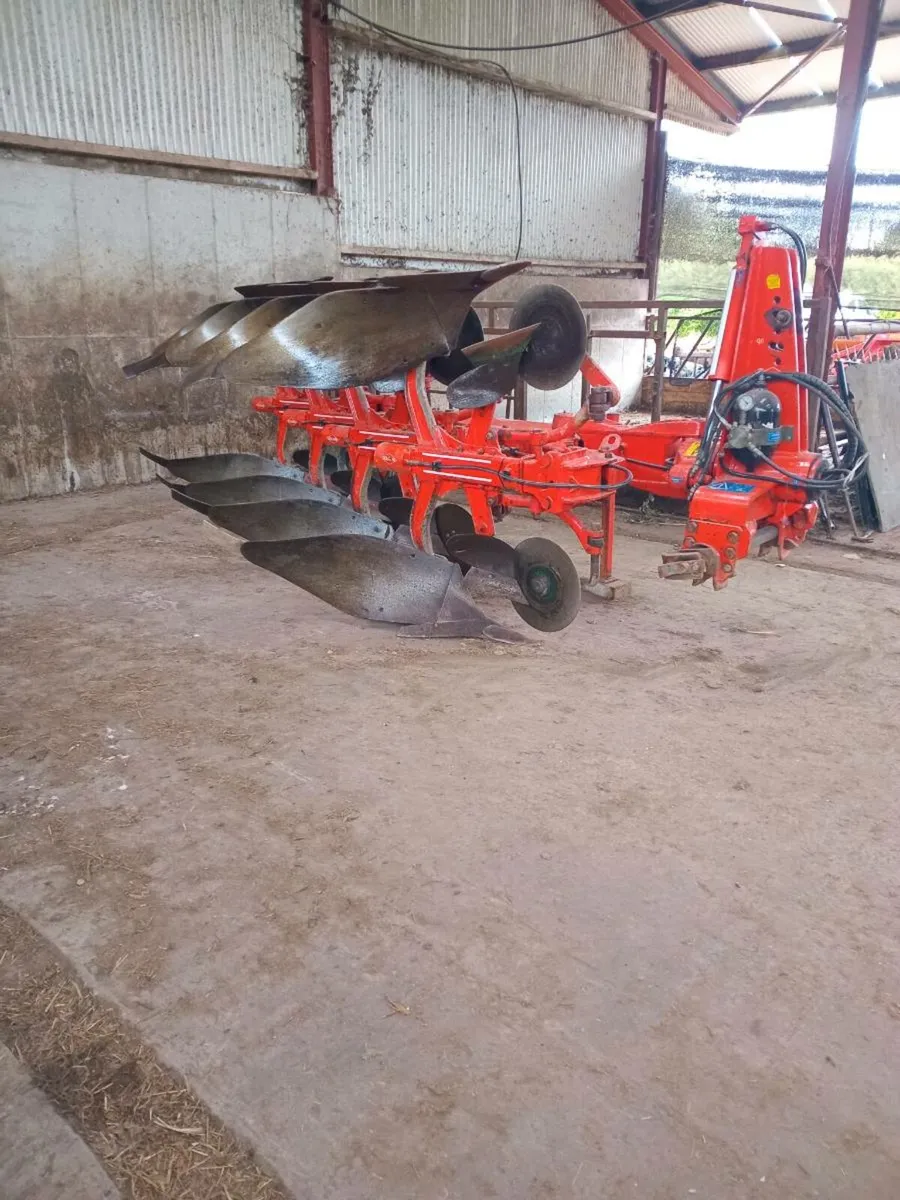 Kuhn Multi Master 122 4 furrow plough - Image 2