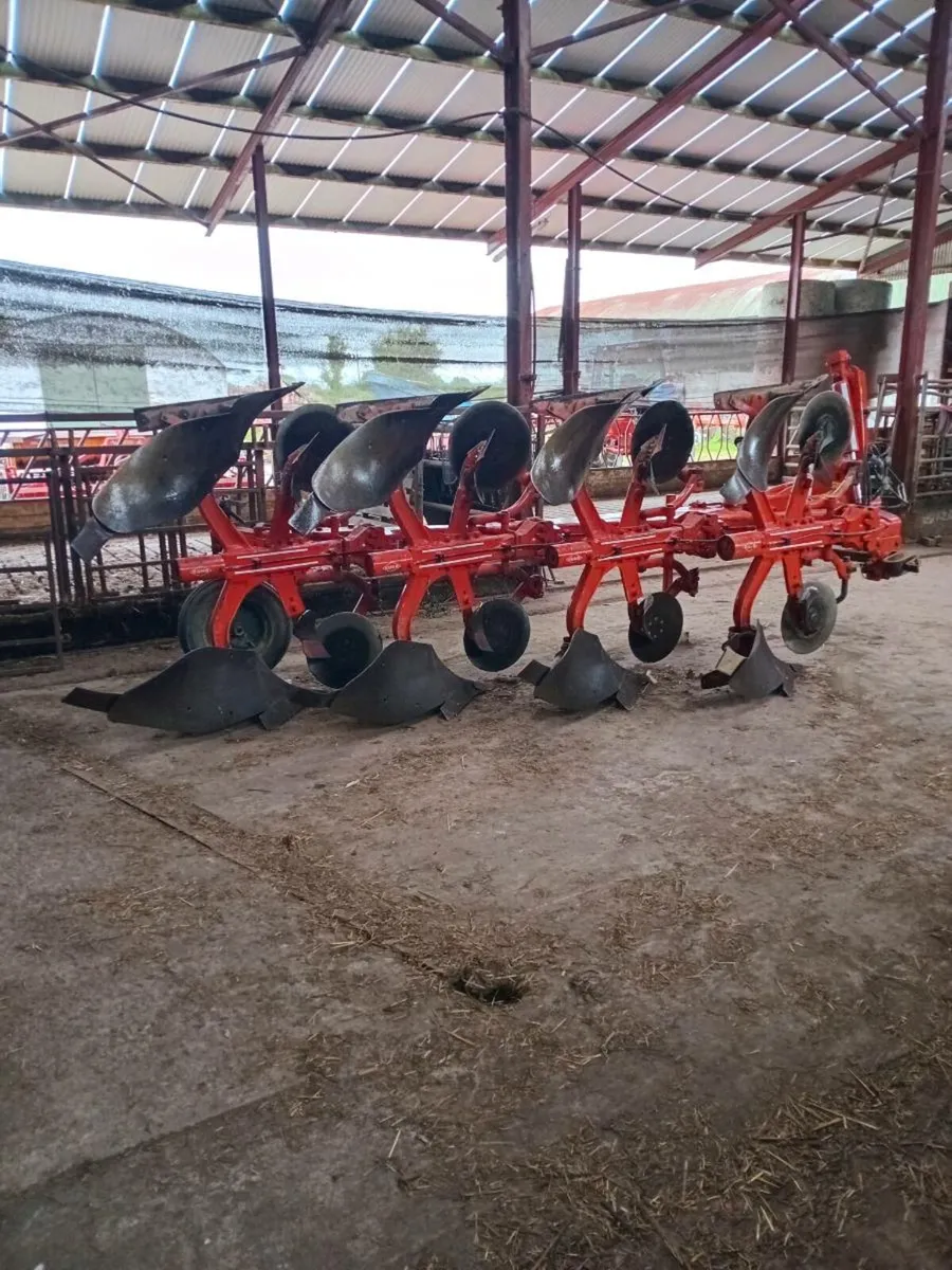 Kuhn Multi Master 122 4 furrow plough - Image 4