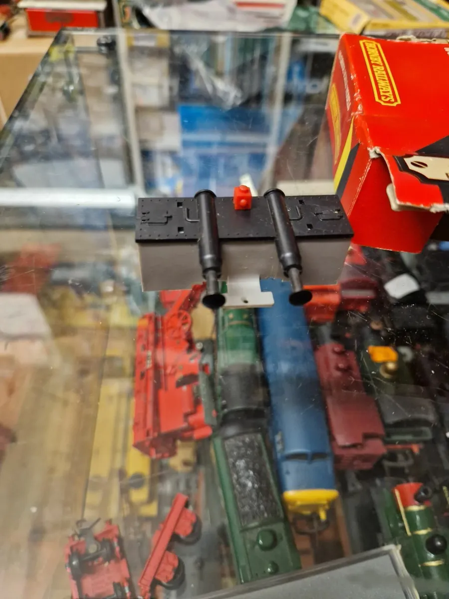 Hornby OO Gauge Hydraulic Buffer Stop - Image 1