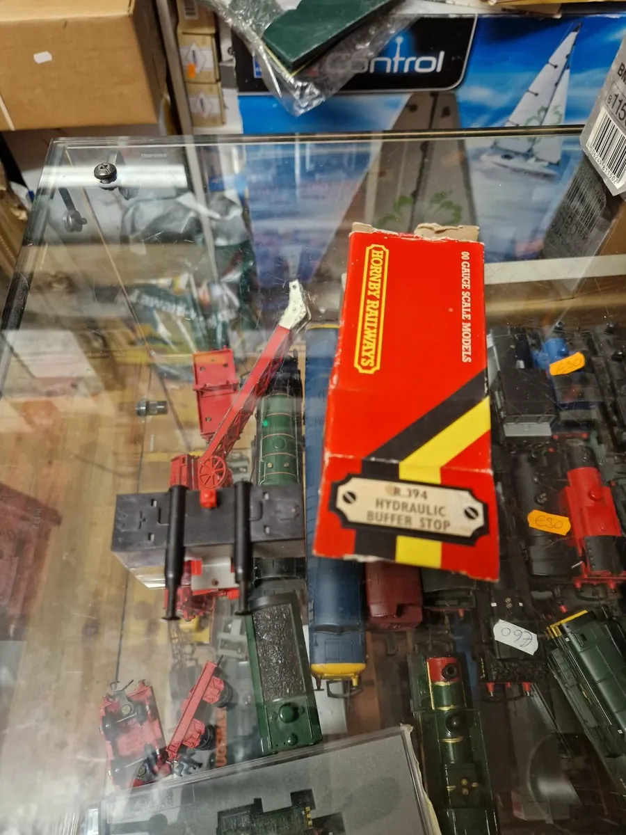 Hornby OO Gauge Hydraulic Buffer Stop - Image 2