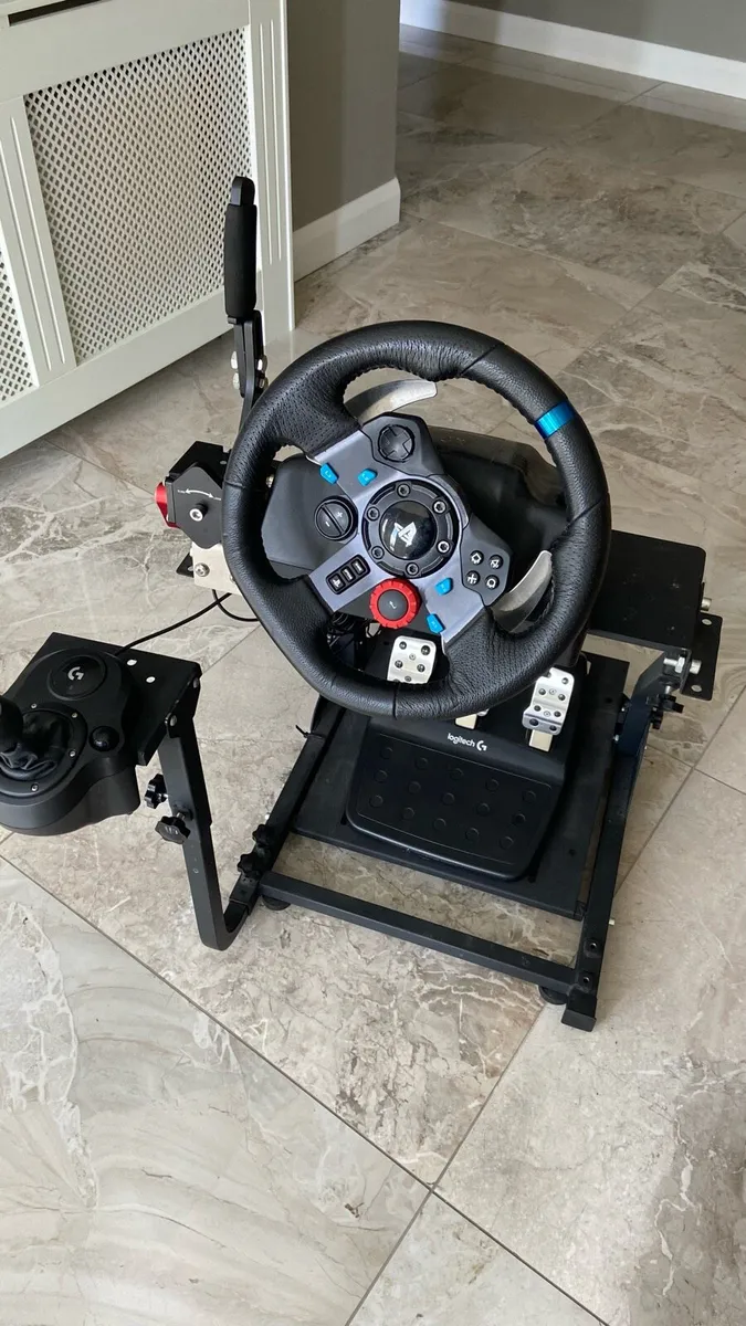 Logitech g29 with stand - Image 2