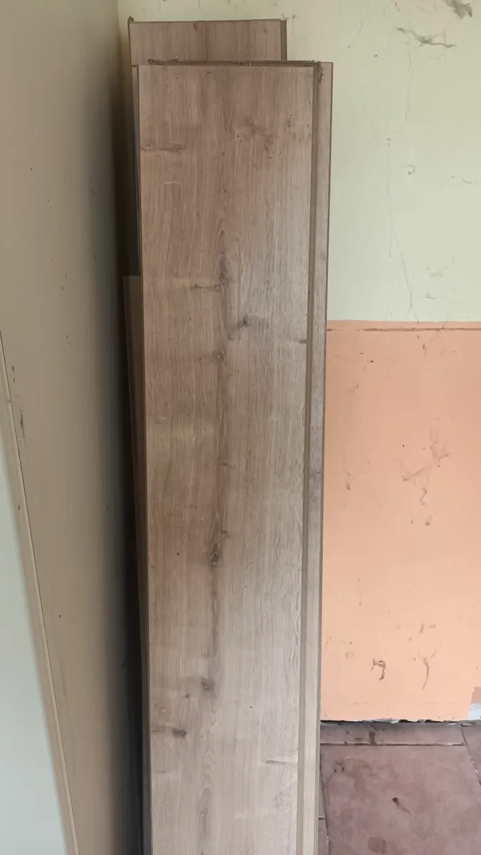 Wooden laminate flooring - Image 1