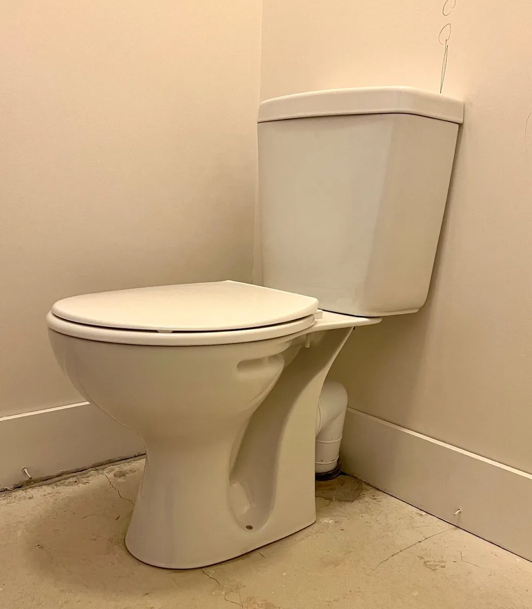 Brand New Armitage Shanks Bathroom Suite - Image 1